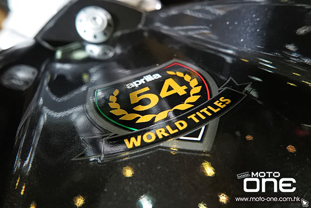 2015 APRILIA TUONO V4 1100 RR