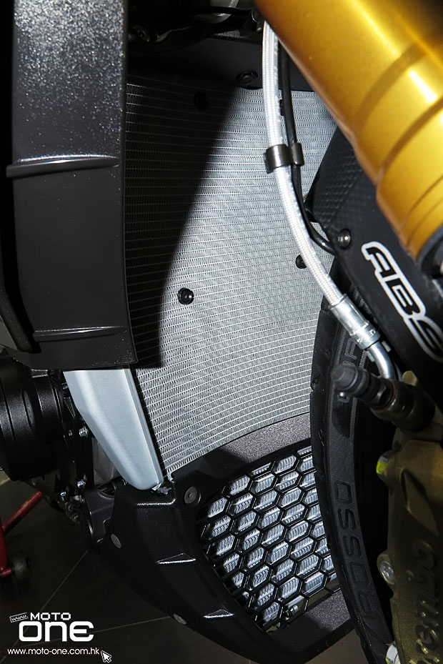 2015 APRILIA TUONO V4 1100 RR