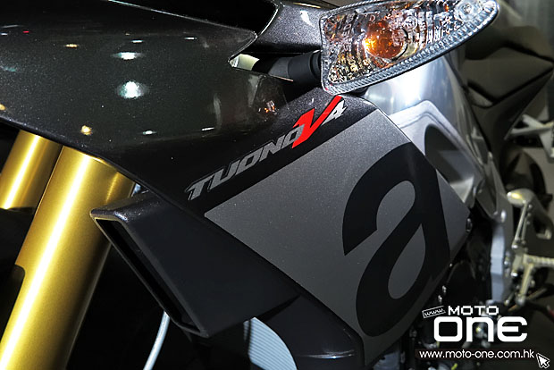 2015 APRILIA TUONO V4 1100 RR