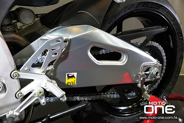 2015 APRILIA TUONO V4 1100 RR