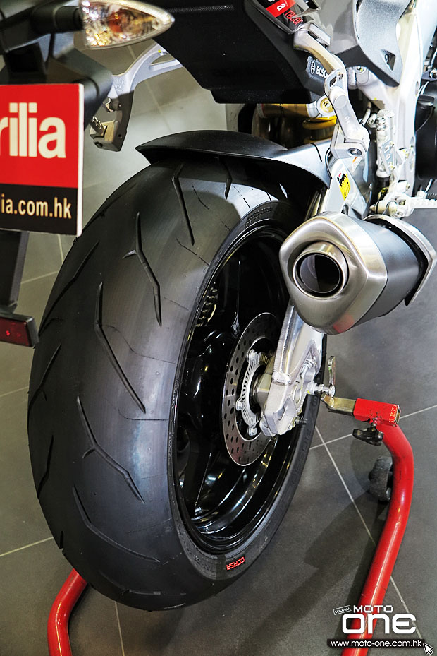 2015 APRILIA TUONO V4 1100 RR