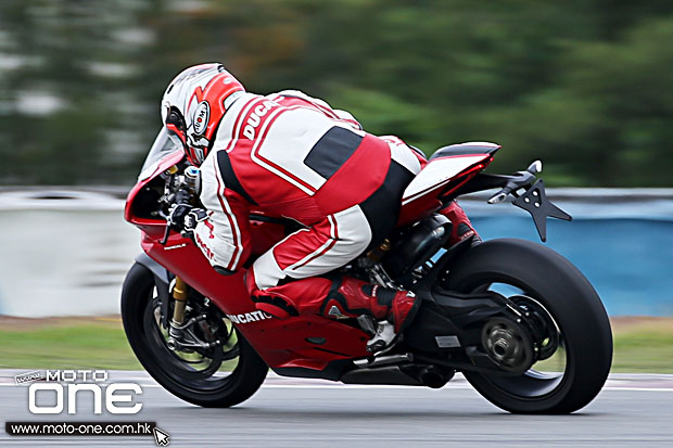 2015 Ducati Panigale R Simon Kwan