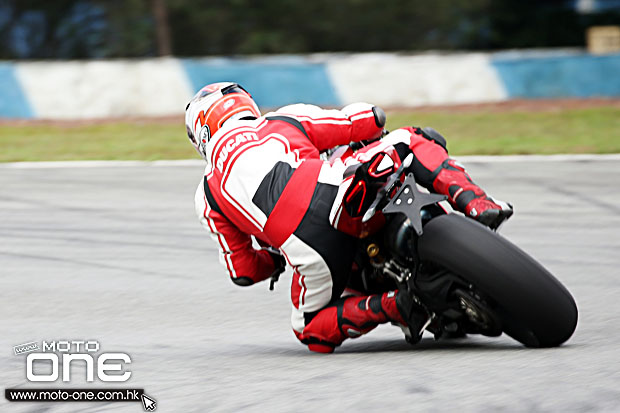 2015 Ducati Panigale R Simon Kwan