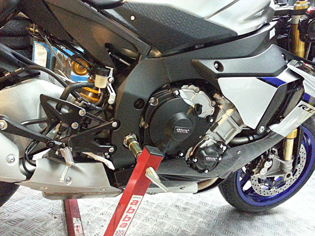 2015 YAMAHA YZF R1M SILVER STAR