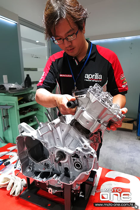 2015 Aprila RSV4 RF RR Tuono 1100 training