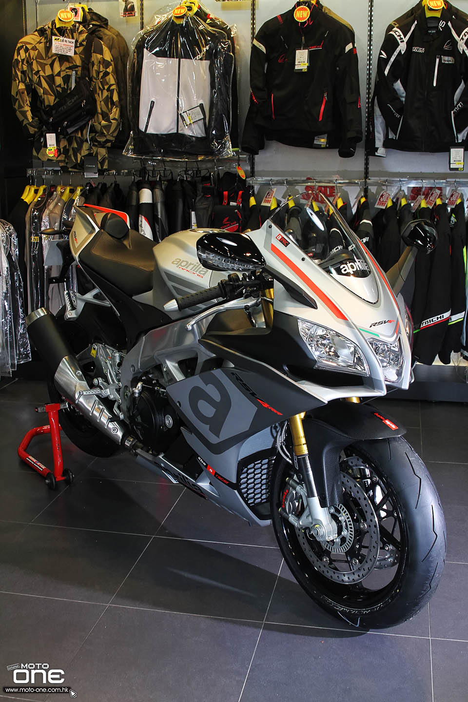 2015 APRILIA RSV4 RR RACE PACK