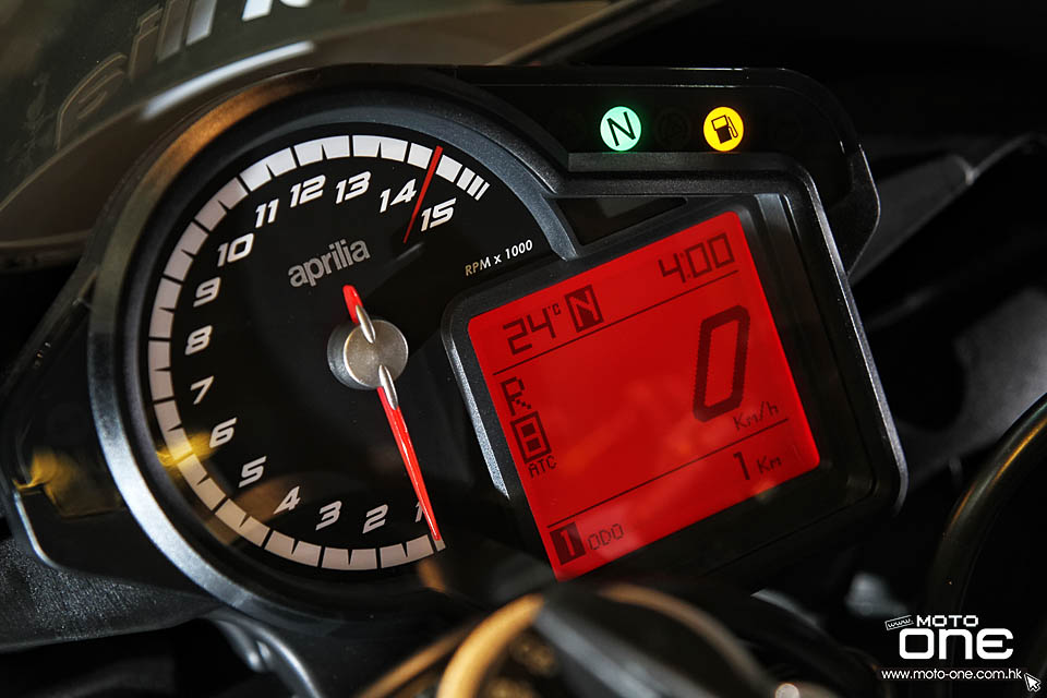 2015 APRILIA RSV4 RR RACE PACK