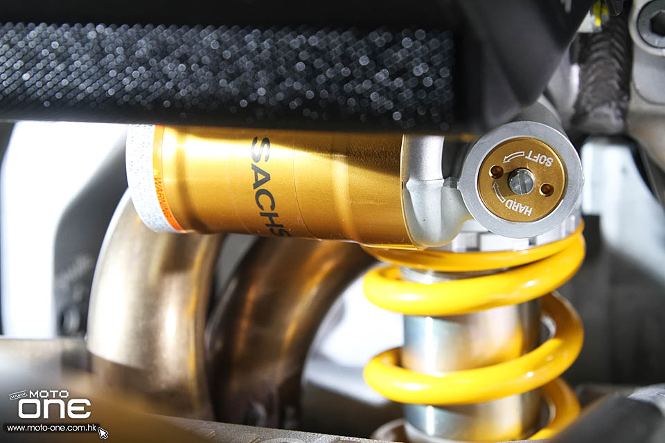 2015 APRILIA RSV4 RR RACE PACK