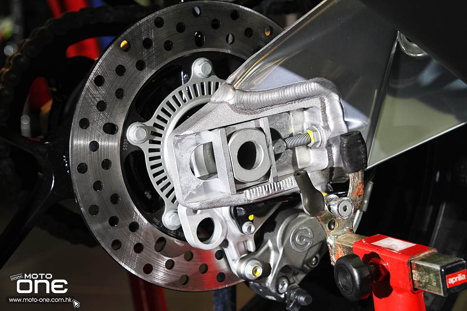 2015 APRILIA RSV4 RR RACE PACK