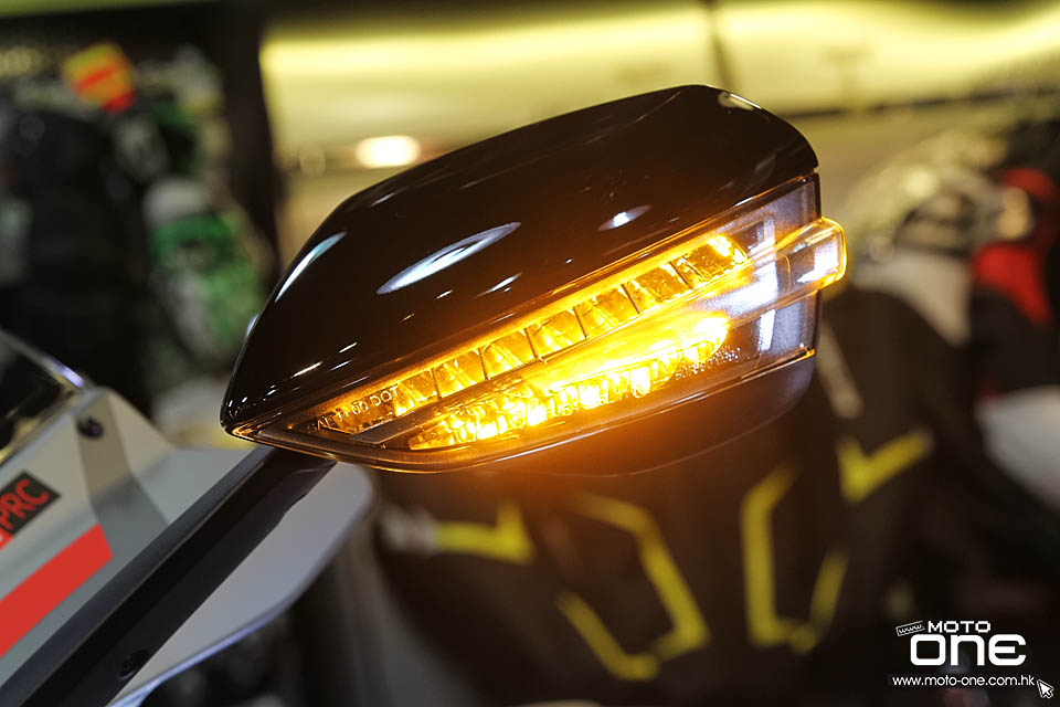 2015 APRILIA RSV4 RR RACE PACK