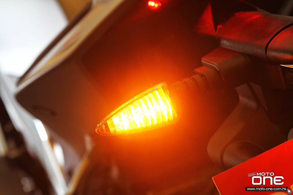 2015 APRILIA RSV4 RR RACE PACK