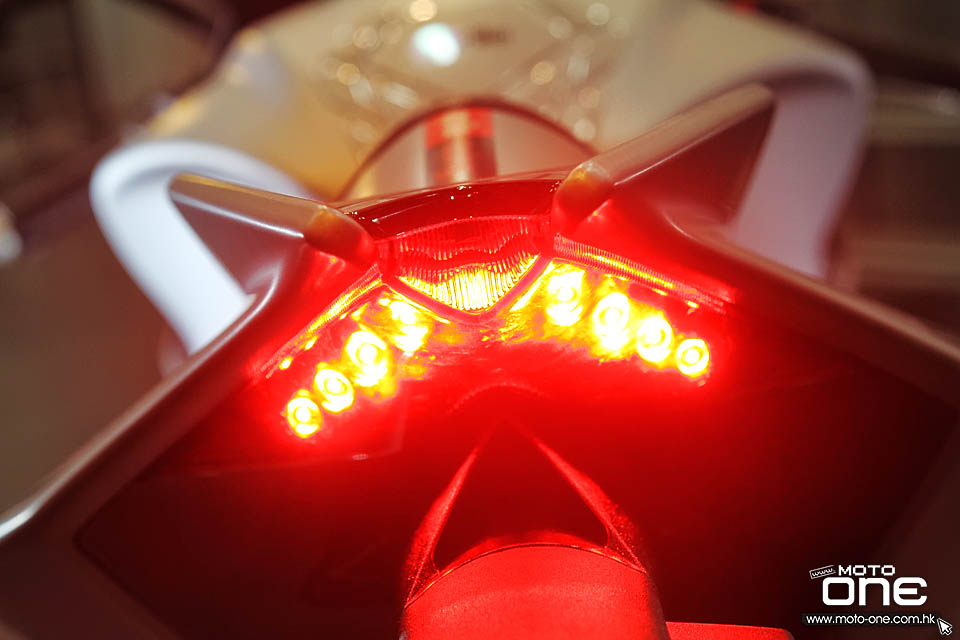 2015 APRILIA RSV4 RR RACE PACK