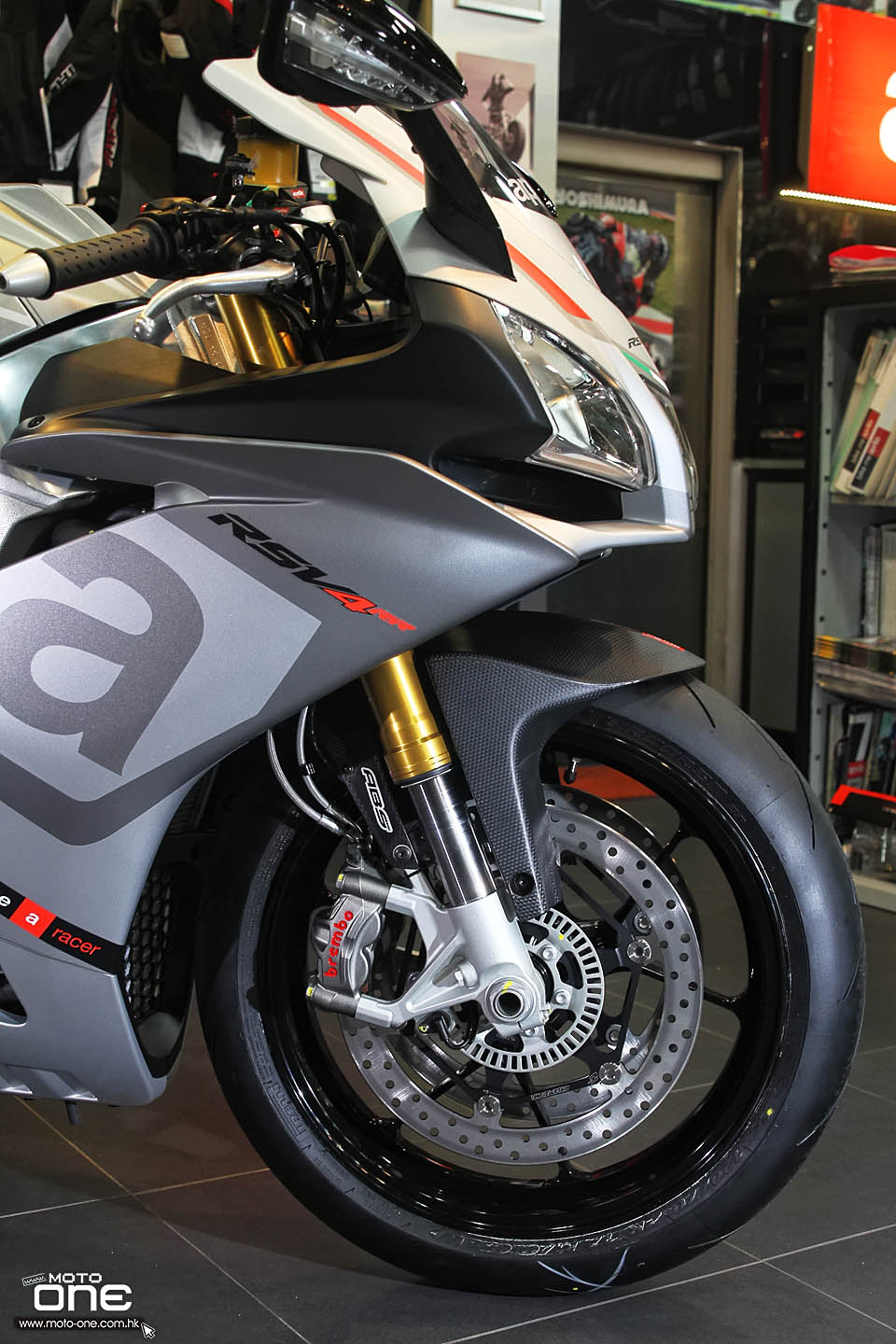 2015 APRILIA RSV4 RR RACE PACK