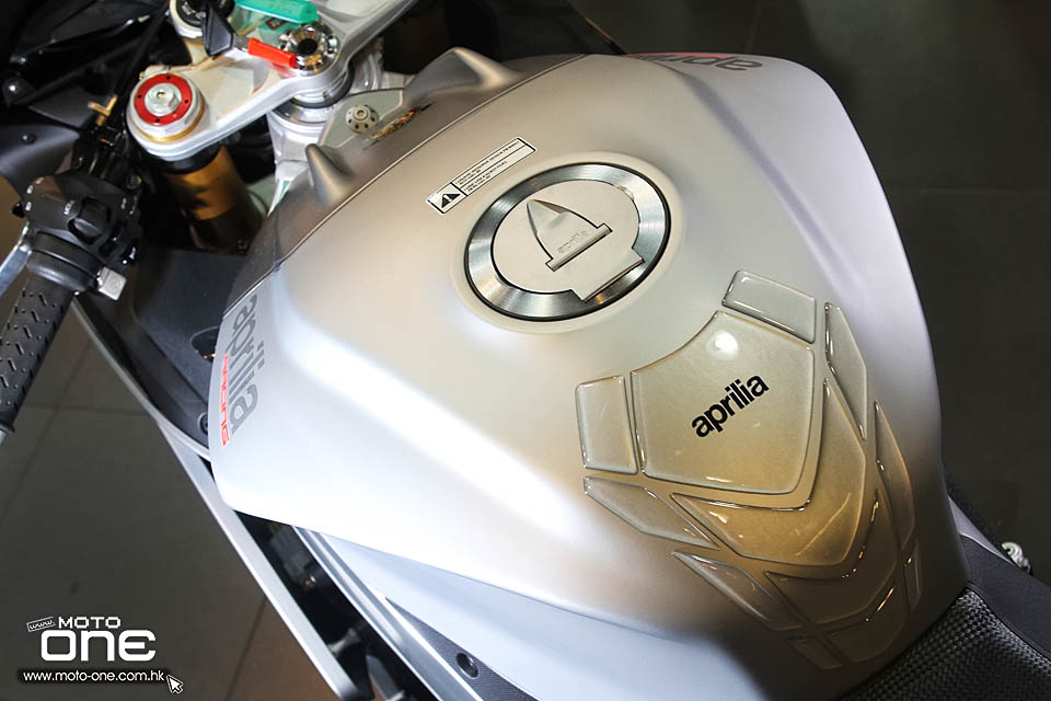 2015 APRILIA RSV4 RR RACE PACK