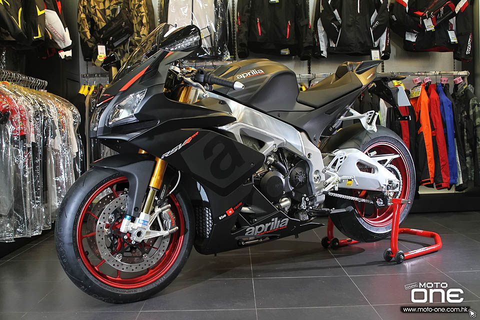 2015 APRILIA RSV4 RR RACE PACK