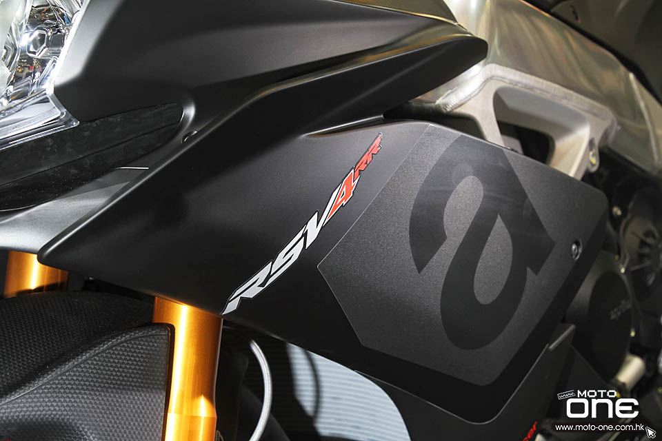 2015 APRILIA RSV4 RR RACE PACK