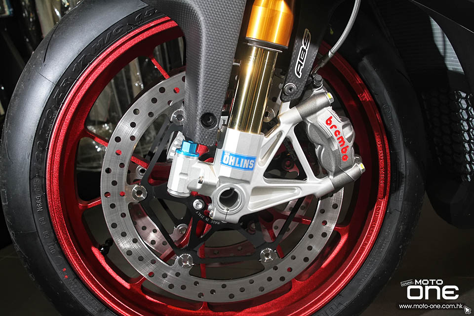 2015 APRILIA RSV4 RR RACE PACK