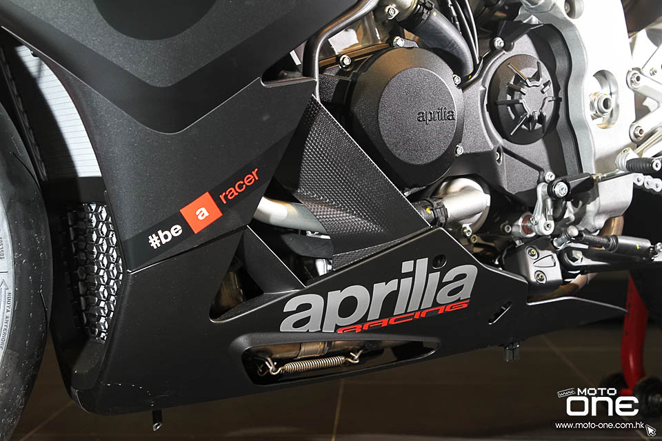 2015 APRILIA RSV4 RR RACE PACK