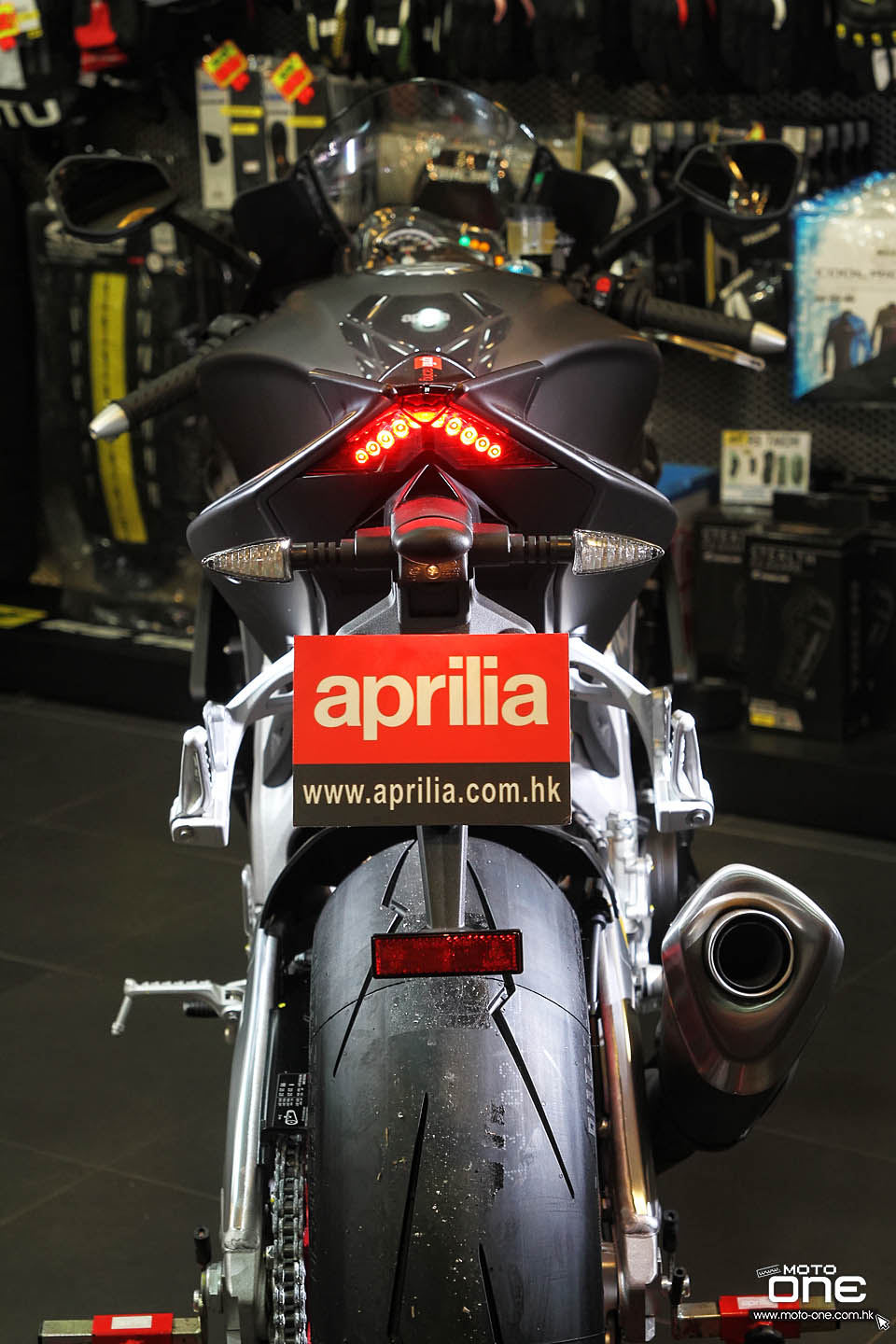 2015 APRILIA RSV4 RR RACE PACK
