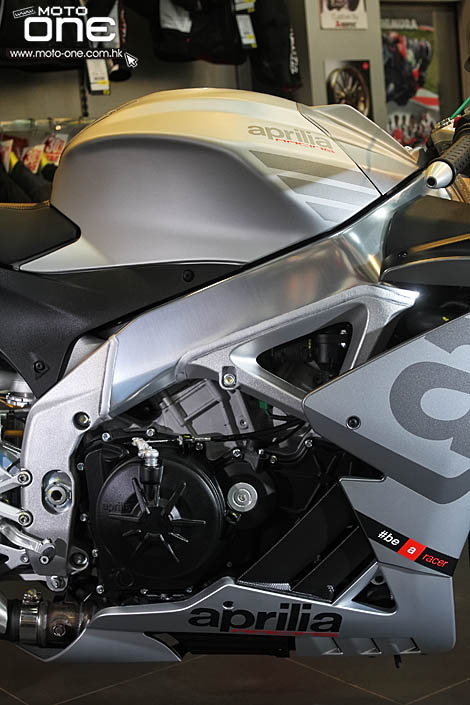 2015 APRILIA RSV4 RR RACE PACK