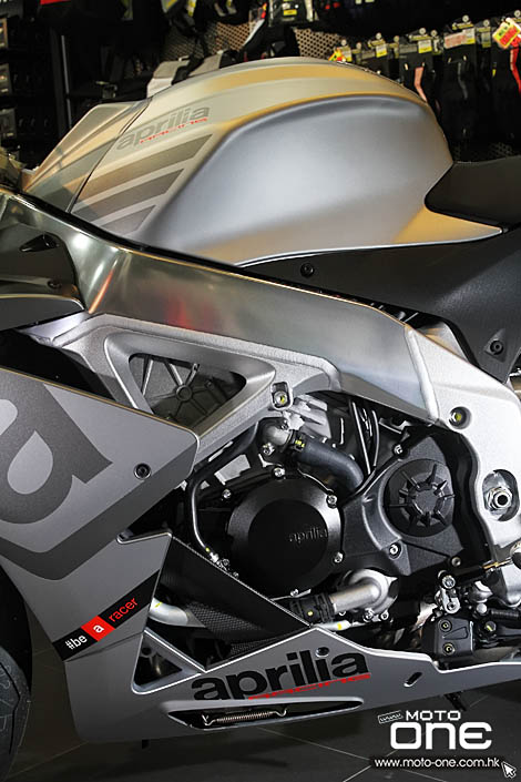 2015 APRILIA RSV4 RR RACE PACK