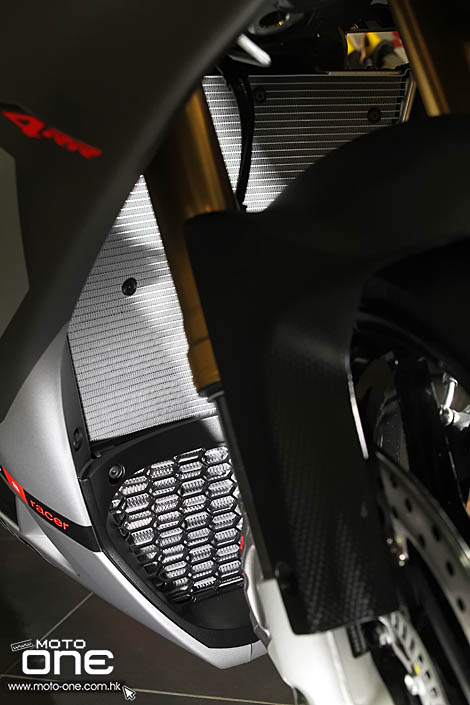 2015 APRILIA RSV4 RR RACE PACK