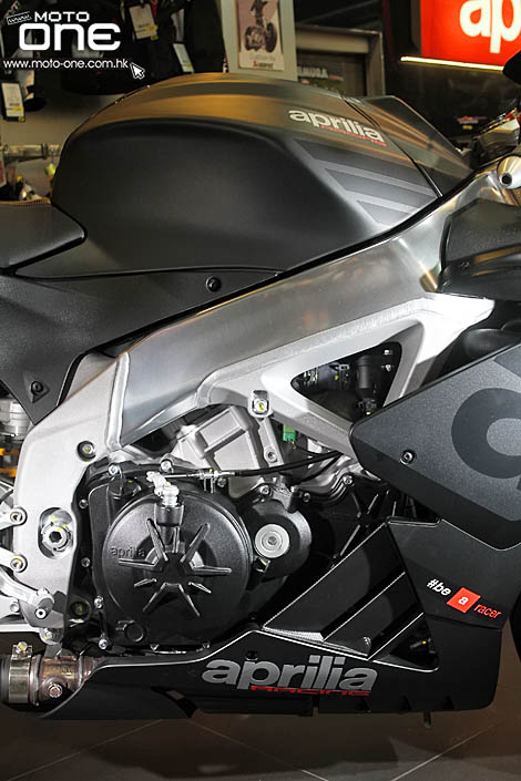 2015 APRILIA RSV4 RR RACE PACK
