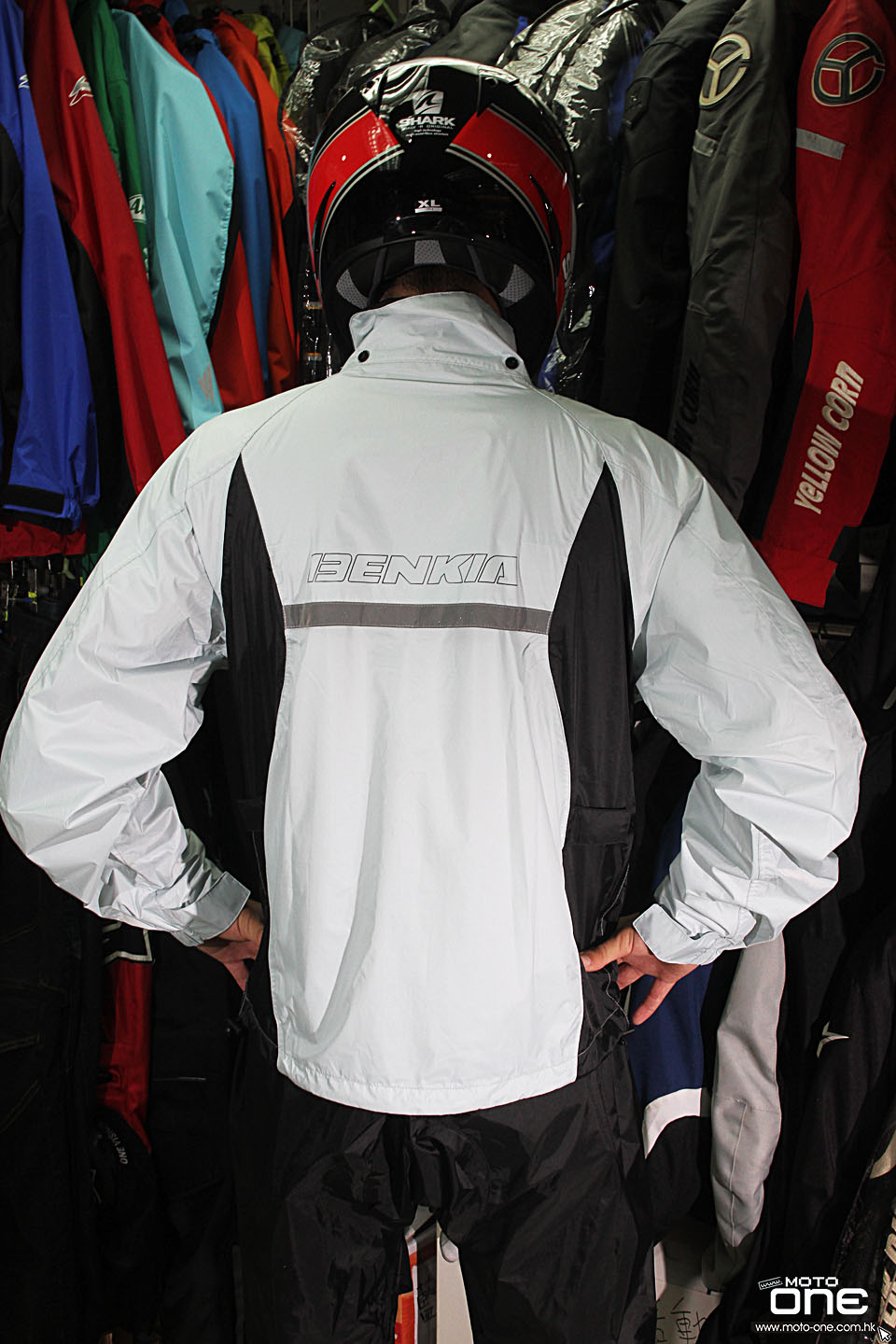 2015 BENKIA rain suit