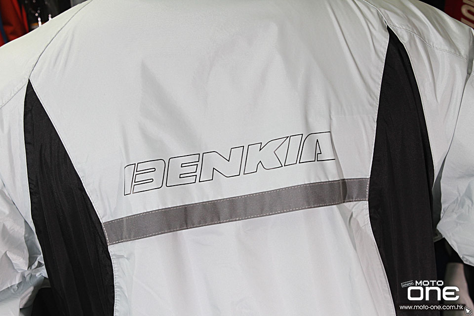 2015 BENKIA rain suit