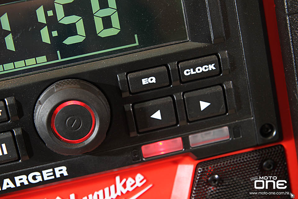2015 Milwaukee M18 Jobsite Radio Charger