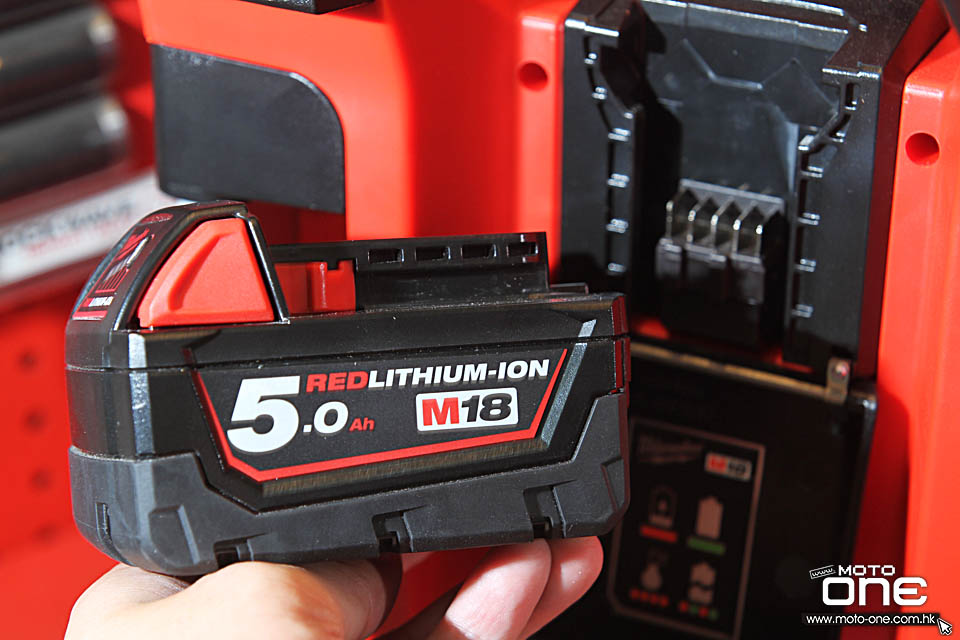 2015 Milwaukee M18 Jobsite Radio Charger