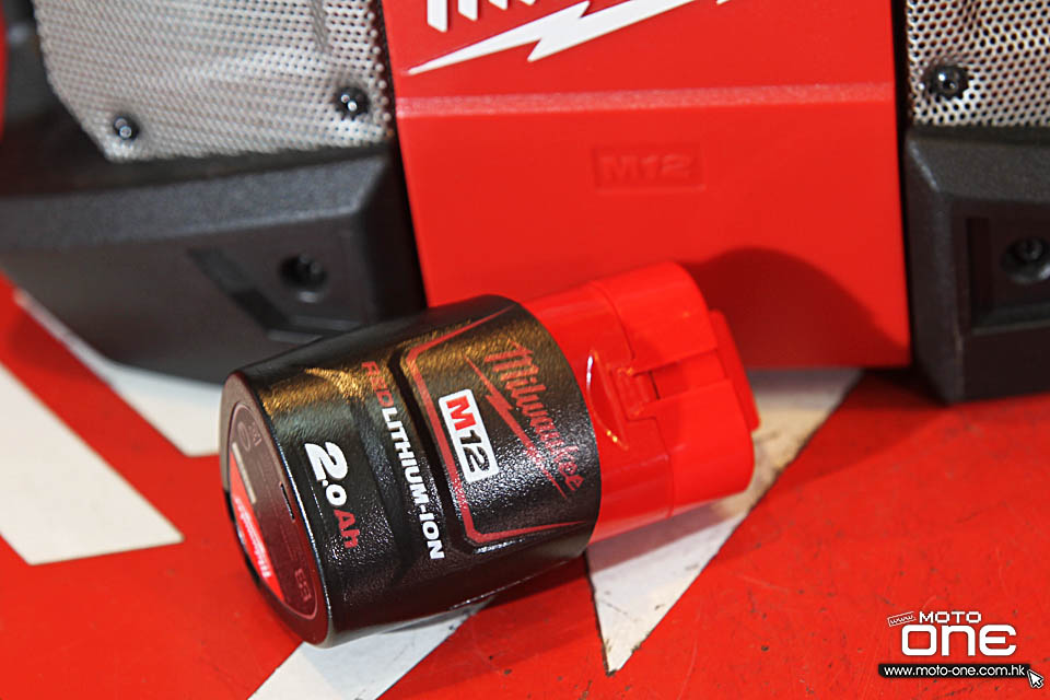 2015 Milwaukee M18 Jobsite Radio Charger