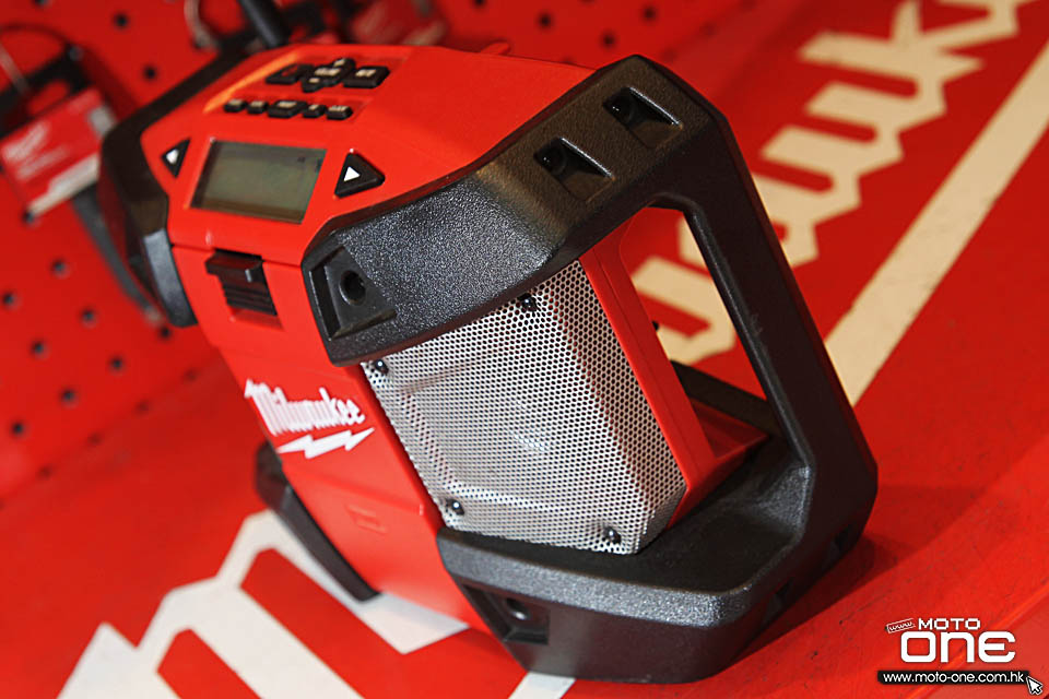 2015 Milwaukee M18 Jobsite Radio Charger