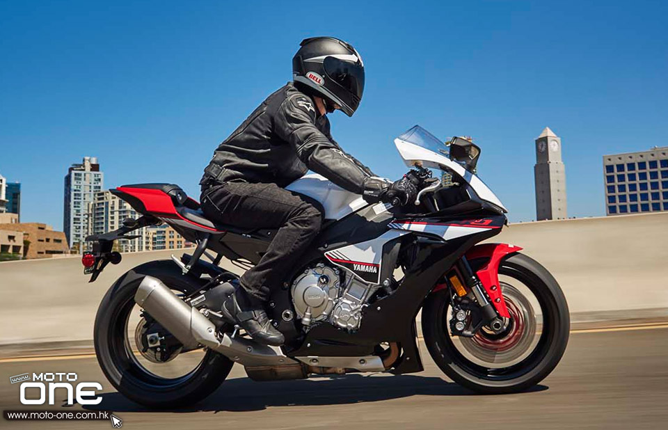 YAMAHA YZF-R1S