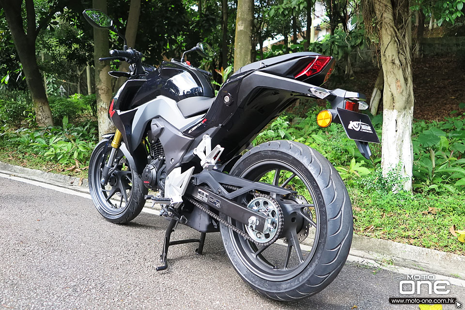 2015 HONDA CB190R