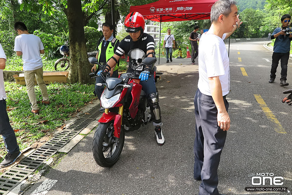 2015 HONDA CB190R