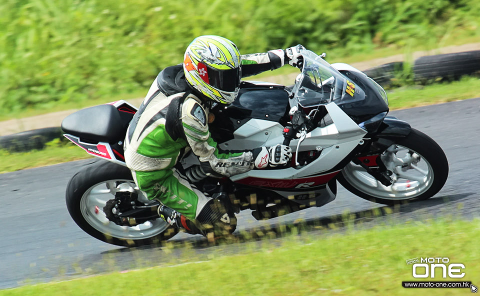 2015 HYOSUNG GD250R racing