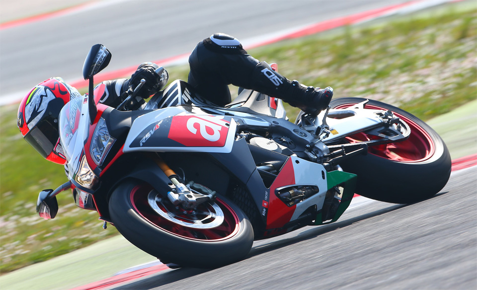 2016 aprilia rsv4 rf