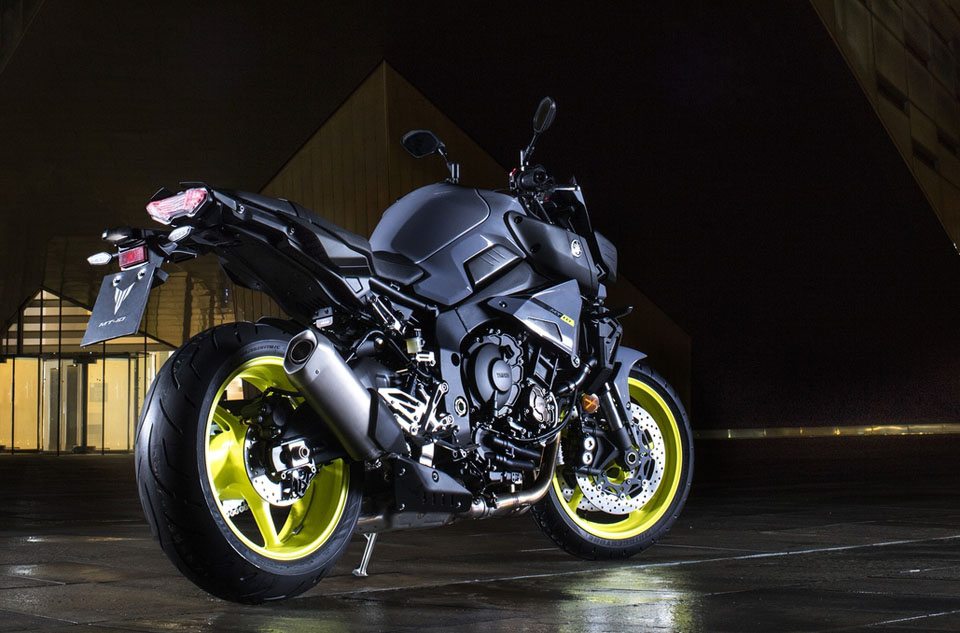 2016 YAMAHA MT-10