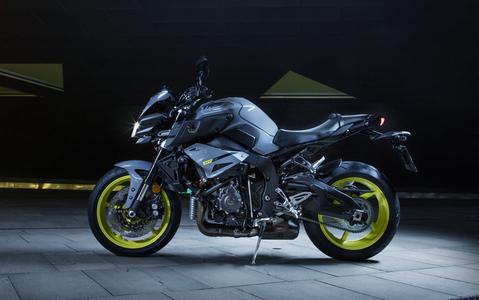 2016 YAMAHA MT-10