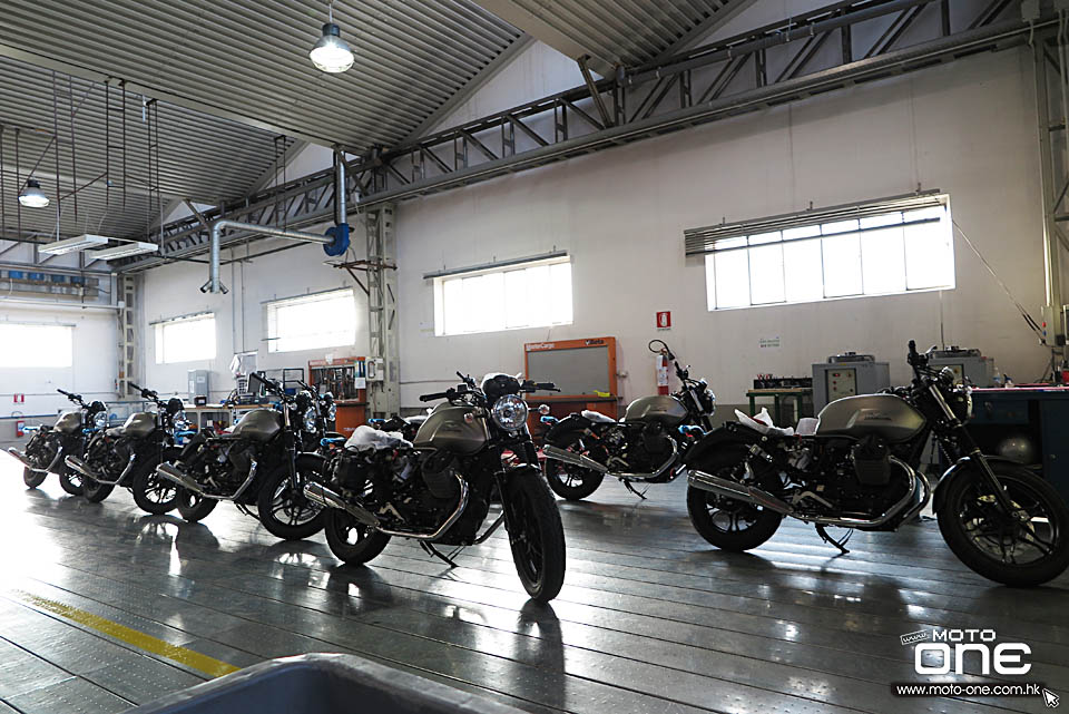 2015 Moto Guzzi FACTORY