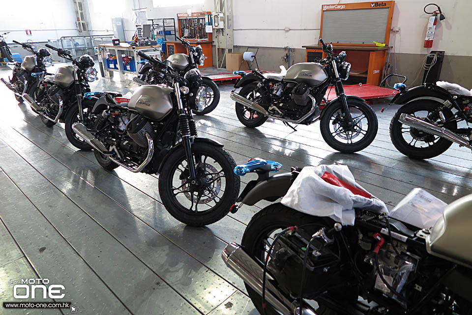 2015 Moto Guzzi FACTORY