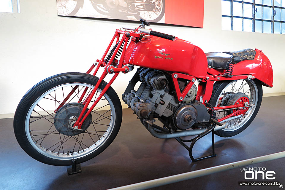 2015 Moto Guzzi FACTORY