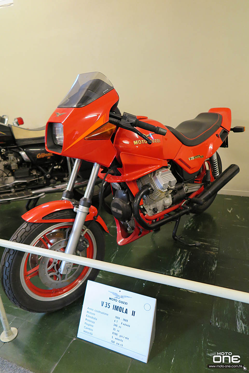 2015 Moto Guzzi FACTORY