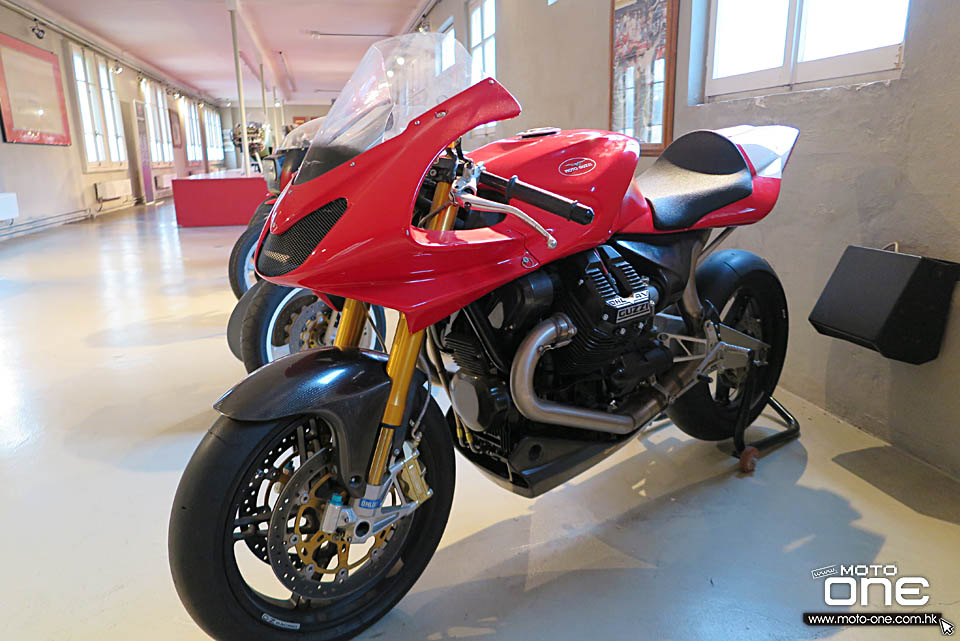 2015 Moto Guzzi FACTORY