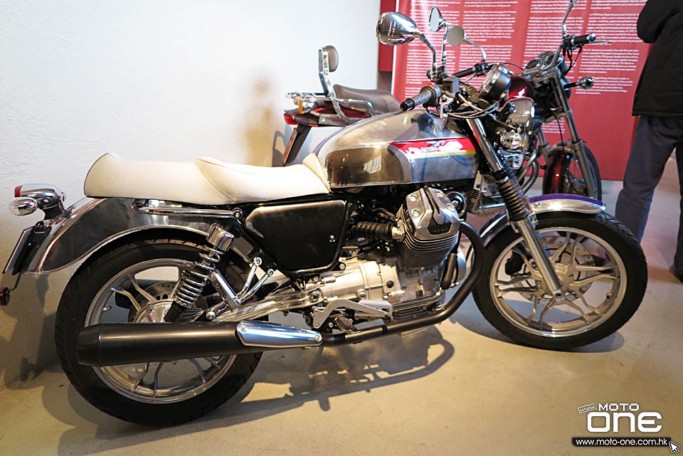 2015 Moto Guzzi FACTORY