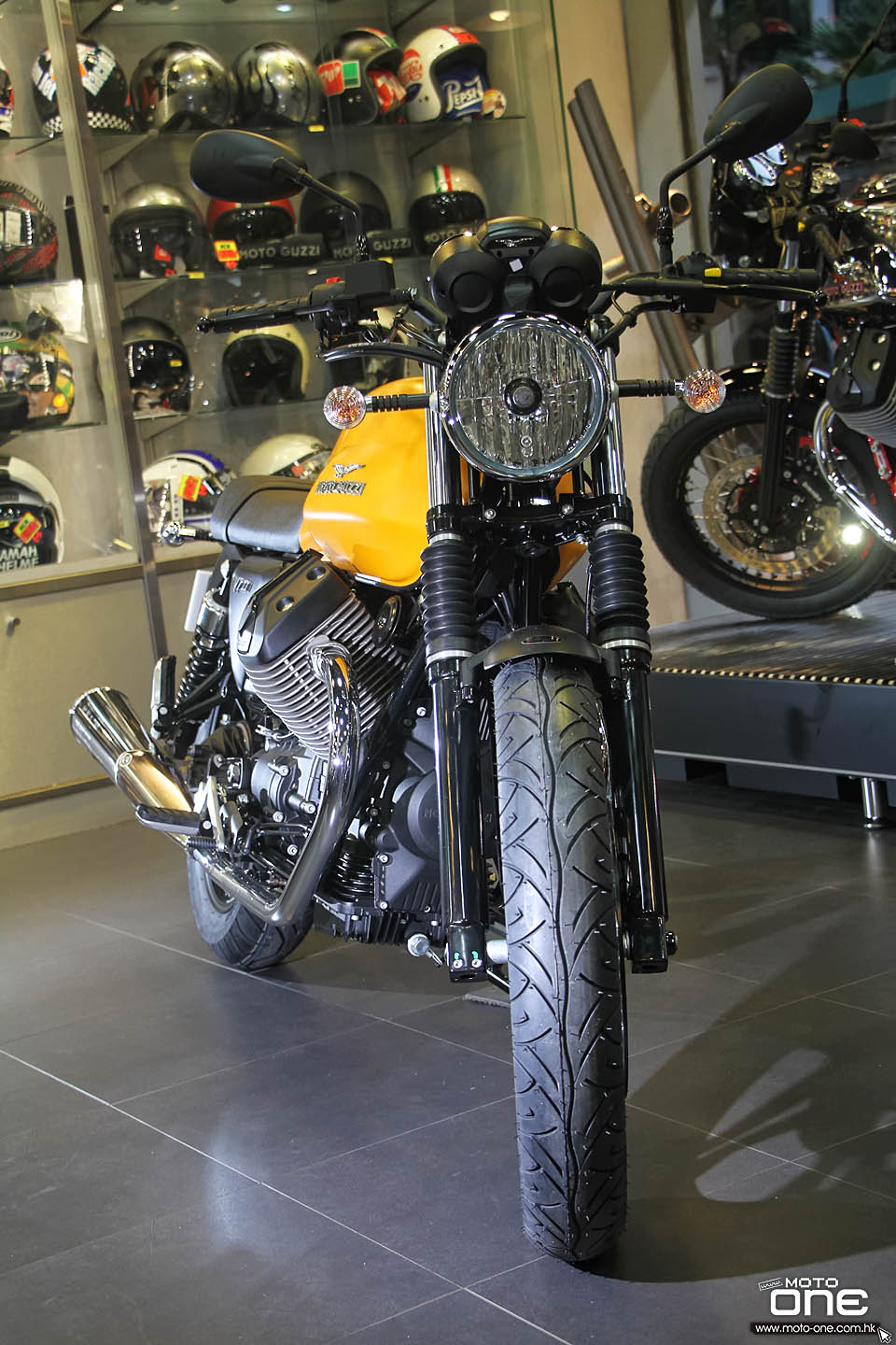 2016 Moto Guzzi V7 II Stone ABS