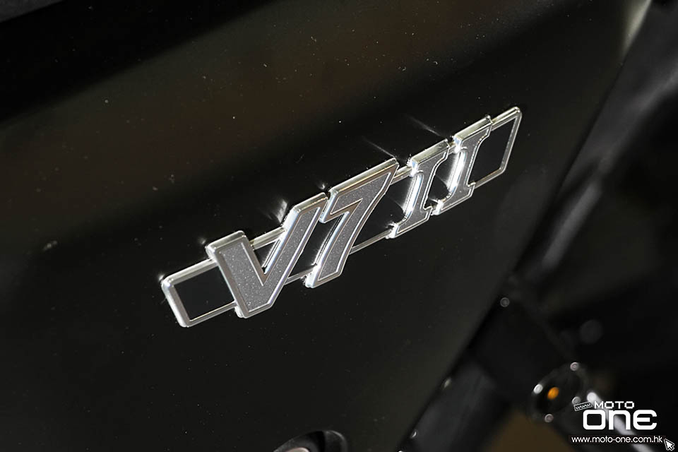 2016 Moto Guzzi V7 II Stone ABS