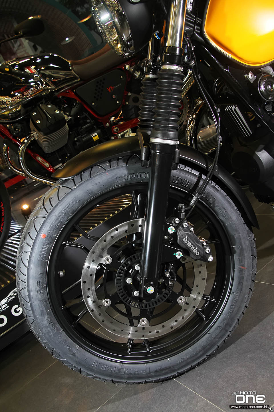 2016 Moto Guzzi V7 II Stone ABS