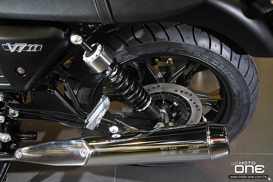 2016 Moto Guzzi V7 II Stone ABS